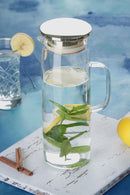 ACAR BLOOM Pichet en verre borosilicate avec couvercle en métal 1500 ml ACAR BLOOM Borosilikat metal kapaklı cam sürahi 1500 ml ACAR BLOOM Krug aus Borosilikatglas mit Metalldeckel 1500 ml